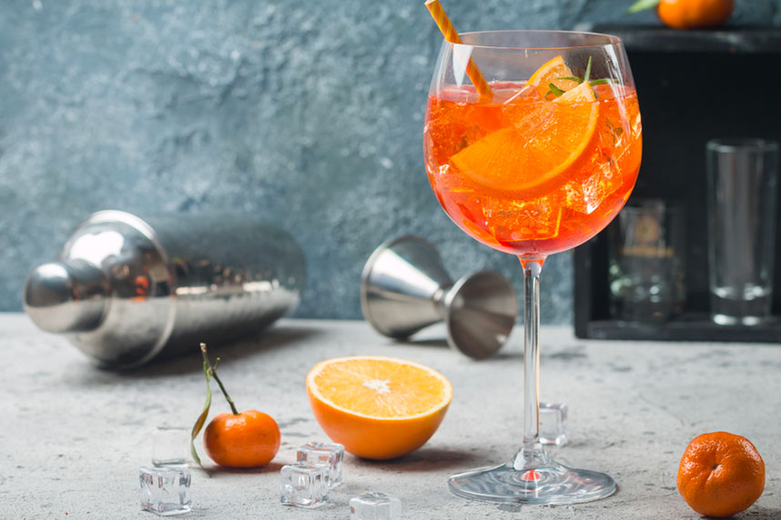 Prosecco, the perfect bubbles for cocktails