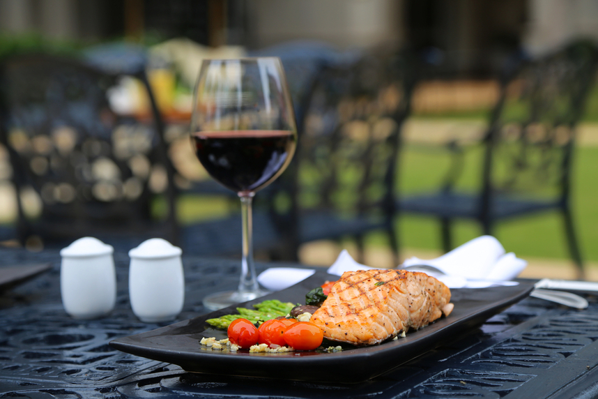 red and white wines to pair with salmon recipes